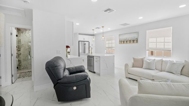 625 W 2ND Street, Riviera Beach, FL 33404