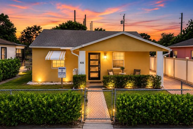 625 W 2ND Street, Riviera Beach, FL 33404