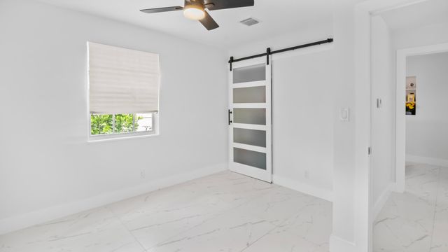 625 W 2ND Street, Riviera Beach, FL 33404