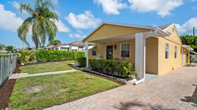 625 W 2ND Street, Riviera Beach, FL 33404