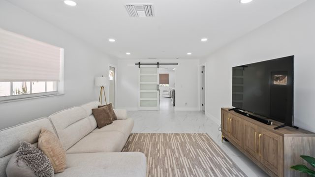 625 W 2ND Street, Riviera Beach, FL 33404