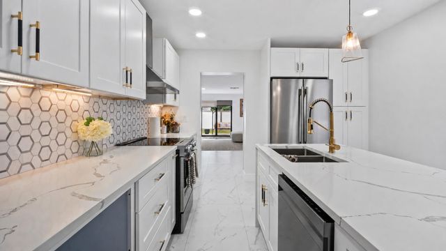 625 W 2ND Street, Riviera Beach, FL 33404