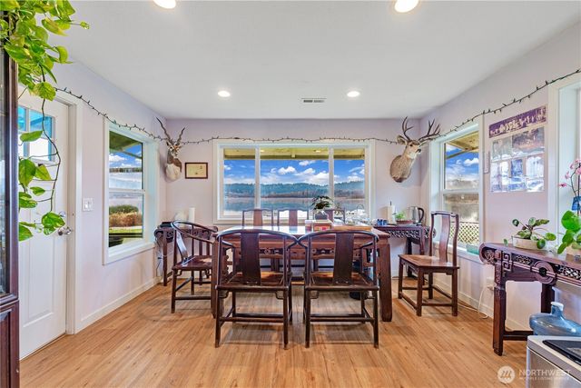 5104 NW Sammamish Road, Issaquah, WA 98027