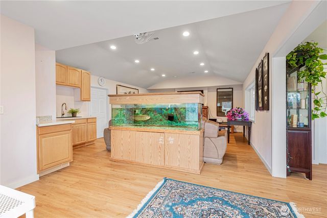 5104 NW Sammamish Road, Issaquah, WA 98027