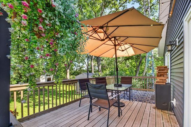 13837 Beaver Drive, Roscoe, IL 61073
