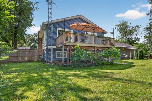13837 Beaver Drive, Roscoe, IL 61073