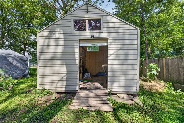 13837 Beaver Drive, Roscoe, IL 61073