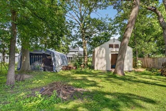 13837 Beaver Drive, Roscoe, IL 61073
