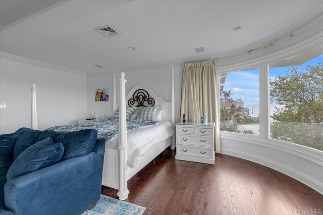 3390 Hewlett Avenue, Merrick, NY 11566