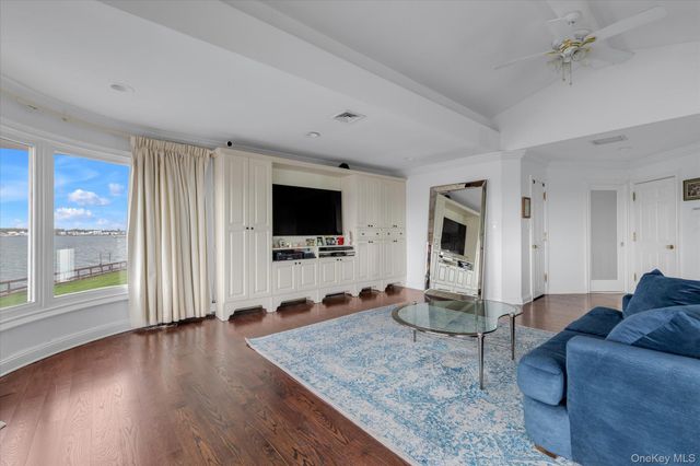 3390 Hewlett Avenue, Merrick, NY 11566