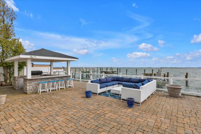 3390 Hewlett Avenue, Merrick, NY 11566