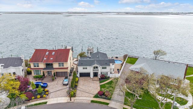 3390 Hewlett Avenue, Merrick, NY 11566