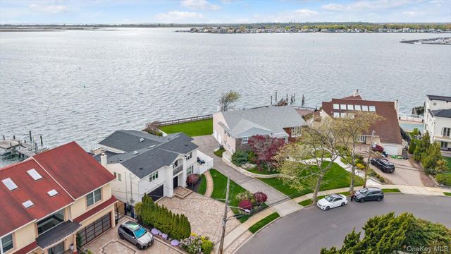 3390 Hewlett Avenue, Merrick, NY 11566