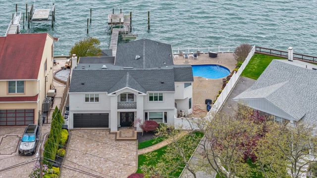 3390 Hewlett Avenue, Merrick, NY 11566