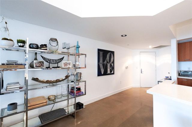 400 Alton Rd 1709, Miami Beach, FL 33139