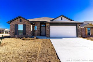 10877 S 271st East Avenue, Coweta, OK 74429