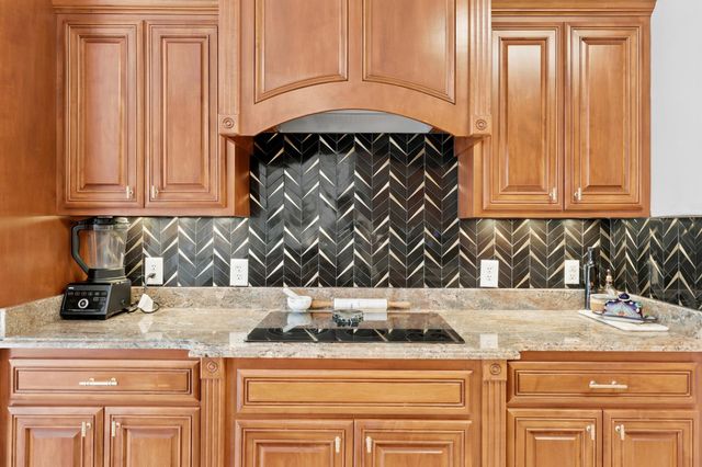 25 Stonington Dr., Murrells Inlet, SC 29576
