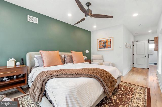 2304 CHRISTIAN ST, Philadelphia, PA 19146