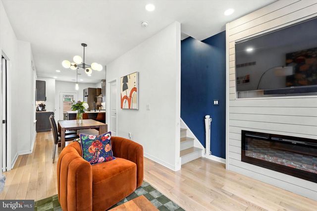 2304 CHRISTIAN ST, Philadelphia, PA 19146
