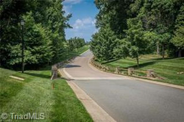 201 Friedberg Village Drive, Winston-salem, NC 27127