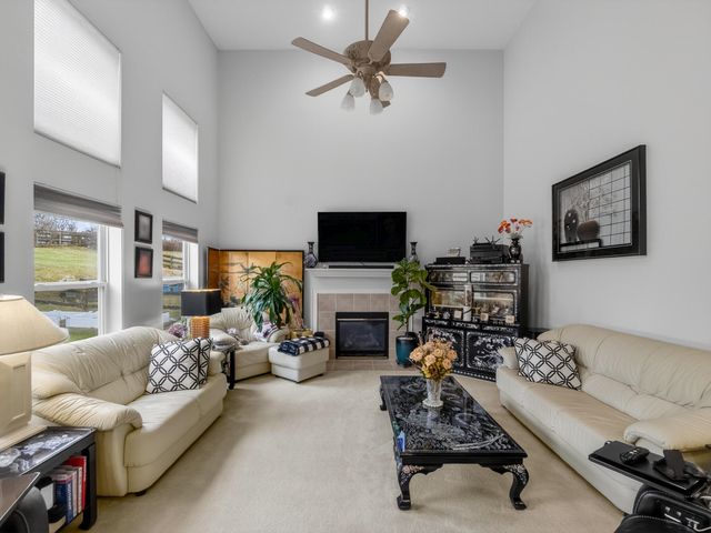 2187 Bluegrama Drive, Burlington, KY 41005