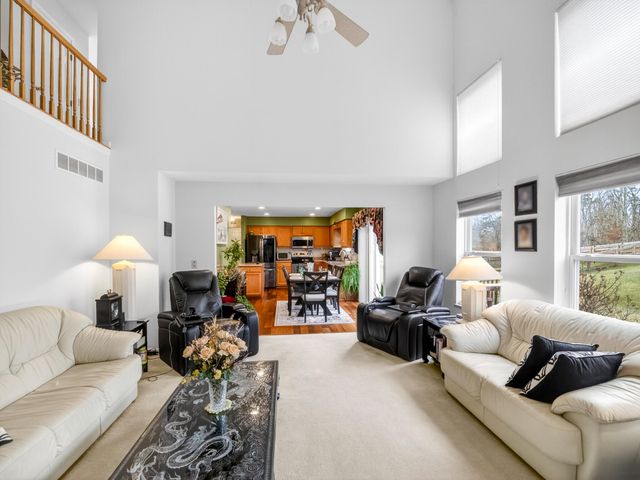 2187 Bluegrama Drive, Burlington, KY 41005