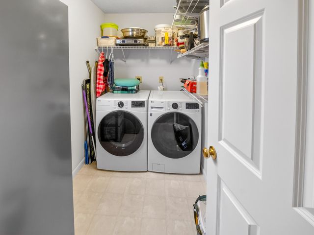 2187 Bluegrama Drive, Burlington, KY 41005