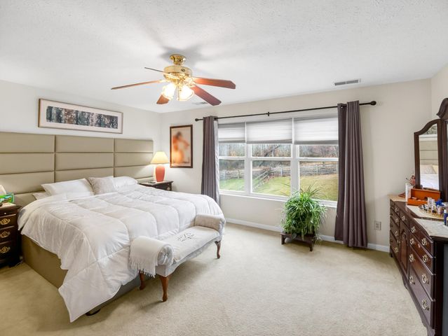 2187 Bluegrama Drive, Burlington, KY 41005