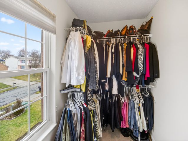 2187 Bluegrama Drive, Burlington, KY 41005