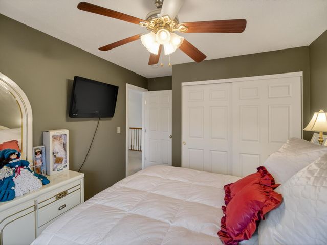 2187 Bluegrama Drive, Burlington, KY 41005