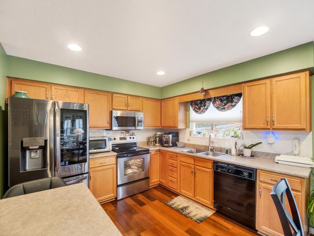 2187 Bluegrama Drive, Burlington, KY 41005