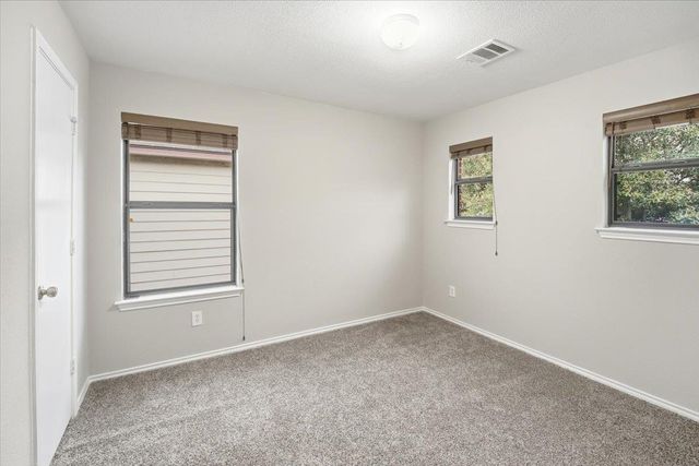 13321 Coomes DR, Del Valle, TX 78617