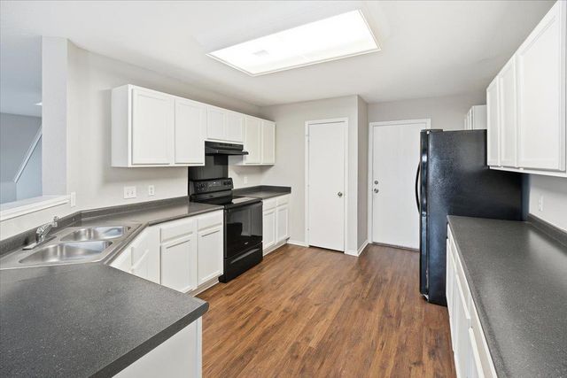 13321 Coomes DR, Del Valle, TX 78617