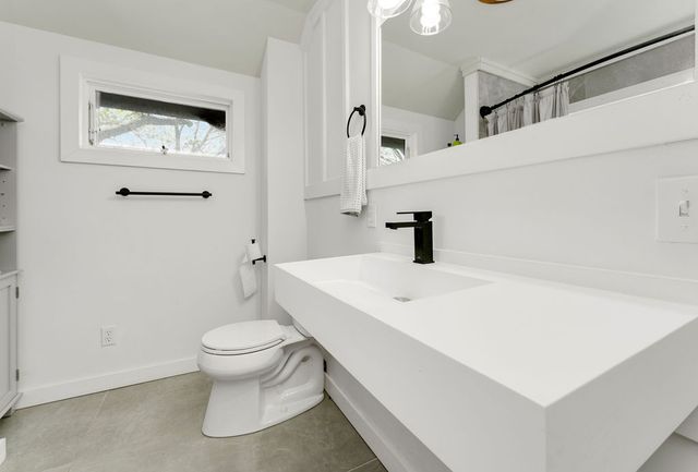 1422 Benjamin St, Nashville, TN 37206