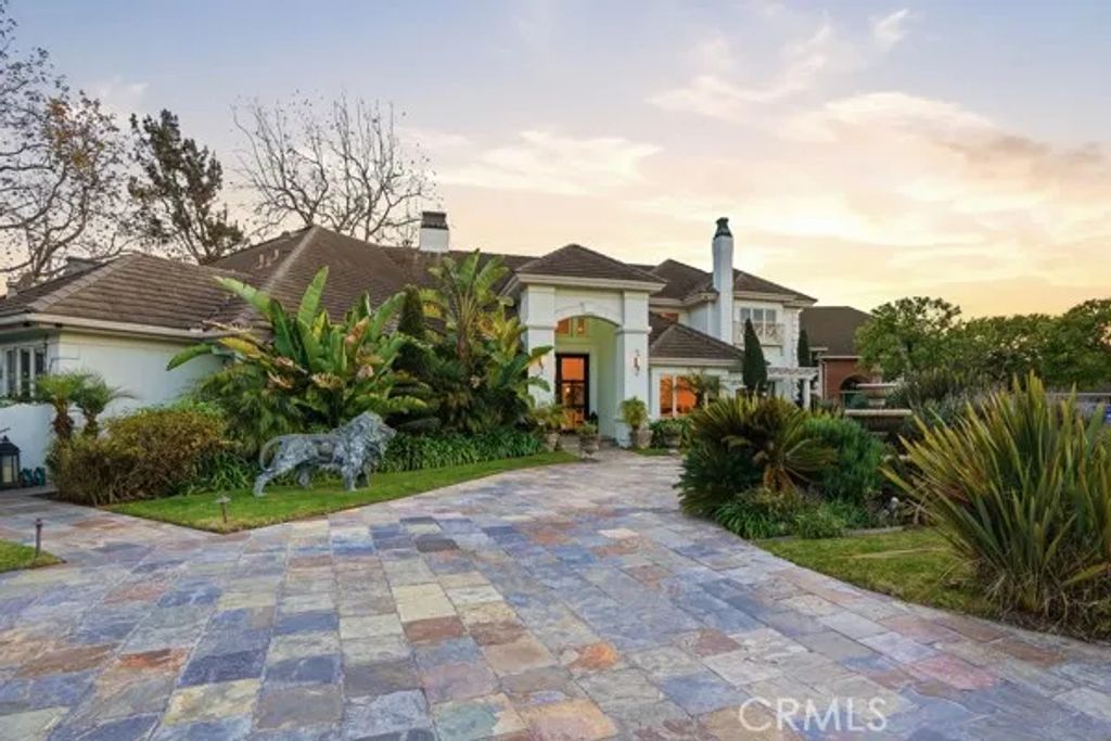 4379 Foxburrow Court, Santa Maria, CA 93455
