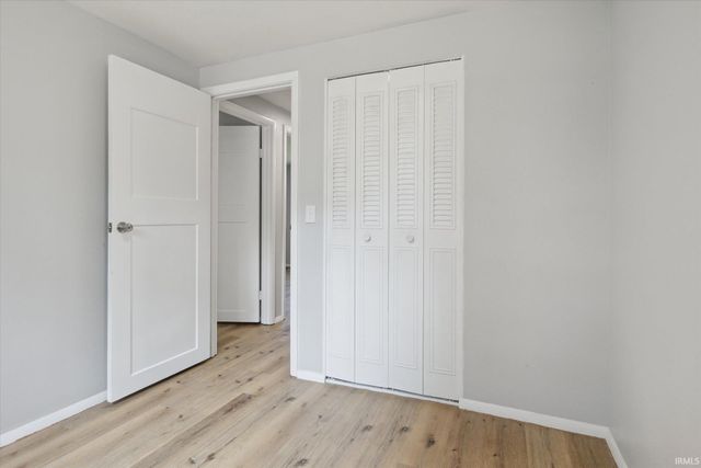 1529 Hampton Court, Mishawaka, IN 46544