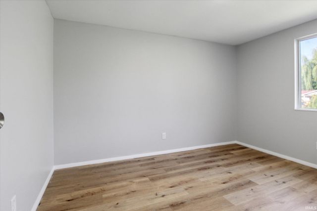 1529 Hampton Court, Mishawaka, IN 46544