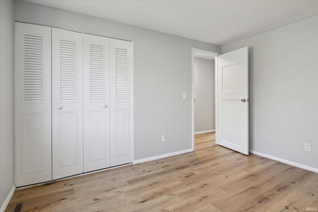 1529 Hampton Court, Mishawaka, IN 46544