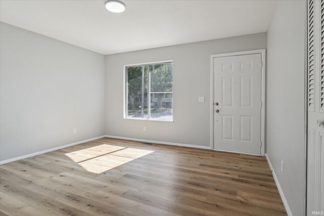 1529 Hampton Court, Mishawaka, IN 46544