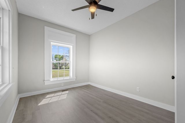114 Allen Dr, Winchester, TN 37398