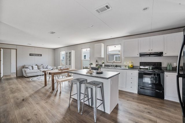 300 Huddleston Road, Sunset, TX 76270