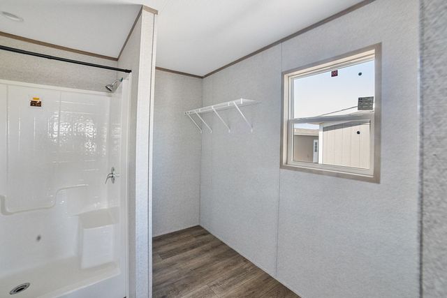 300 Huddleston Road, Sunset, TX 76270