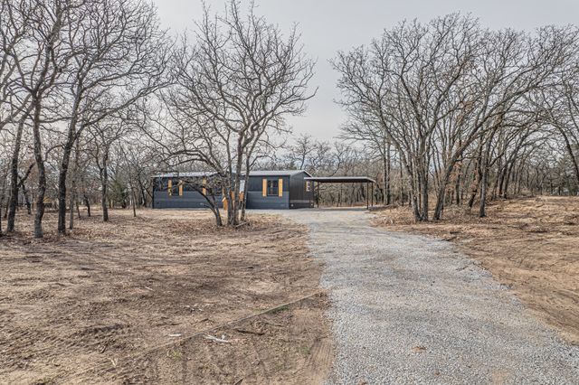 300 Huddleston Road, Sunset, TX 76270