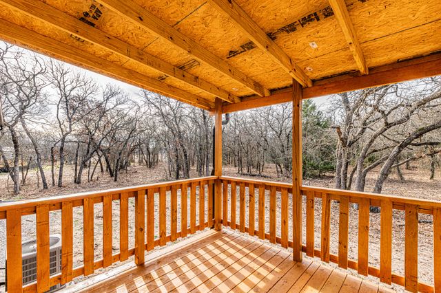 300 Huddleston Road, Sunset, TX 76270