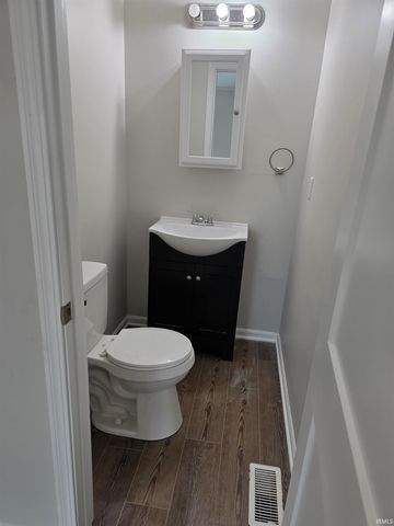 1523 W 8th Street, Bloomington, IN 47404