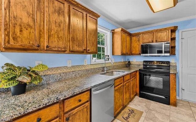 181 Stonehaven Court, Reidsville, NC 27320