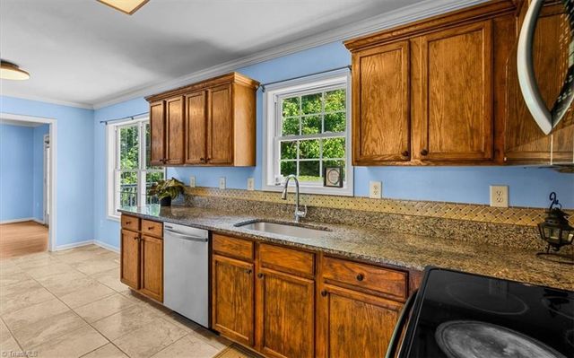 181 Stonehaven Court, Reidsville, NC 27320