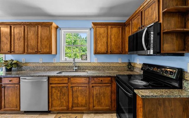 181 Stonehaven Court, Reidsville, NC 27320