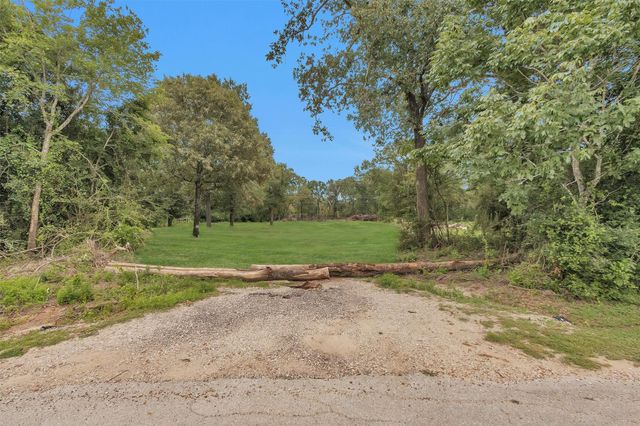 11125 Womack Cemetery Road, Montgomery, TX 77316