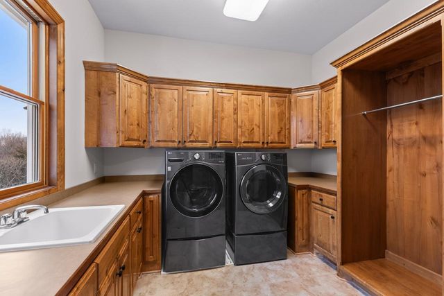 19043 Vogel Farm Trail, Eden Prairie, MN 55347